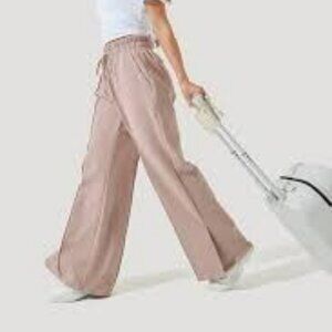 popflex perfect plane pants in soft beige